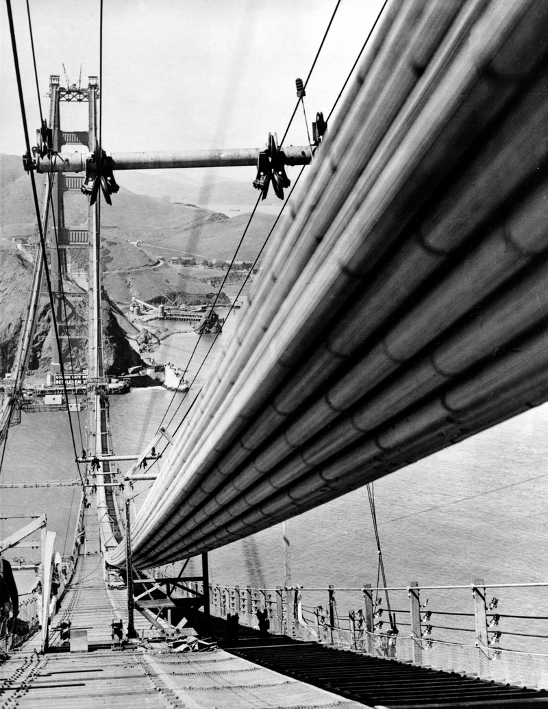 Illustration for article titled Tardaron cuatro años en construir el Golden Gate, y estas imágenes explican perfectamente la razón